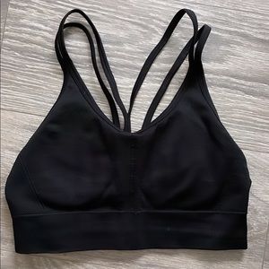 Black Fabletics sports bra, nice thick ribbed material